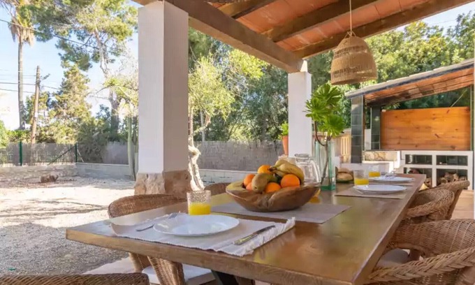 Cala Llombards Ski Chalet | Sol I Vent - House In Cala Llombards. Free Wifi