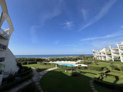 Le Couchant Apartment | Sol-y-Days Belles Plages, front de mer avec piscine