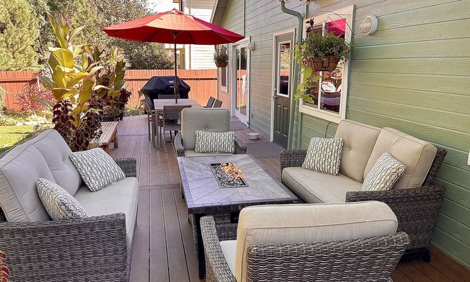 Southeast Boise House | Solar Powered Family Oasis near Boise State, Downtown, River and Greenbelt.