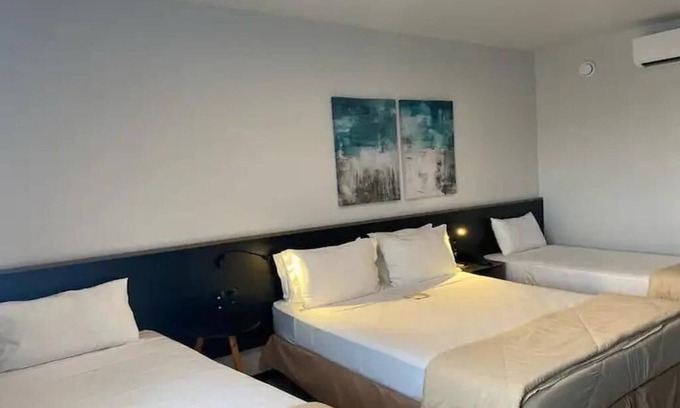 Praia da Armacao do Itapocoroi Apartment | Solar stone hotel on the island.