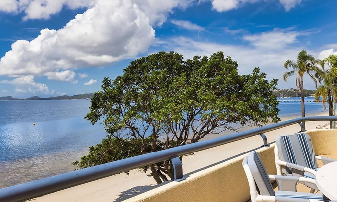 Soldiers Point Apartment | Soldiers Point Absolute Waterfront The Peninsula