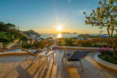 Le Forna Apartment | SOLEMAREPONZA Monolocali La Piana