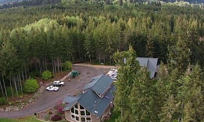Port Angeles House | SOLITUDE! 10 acres on Elwha River- Olympic Park Mountains & River Views