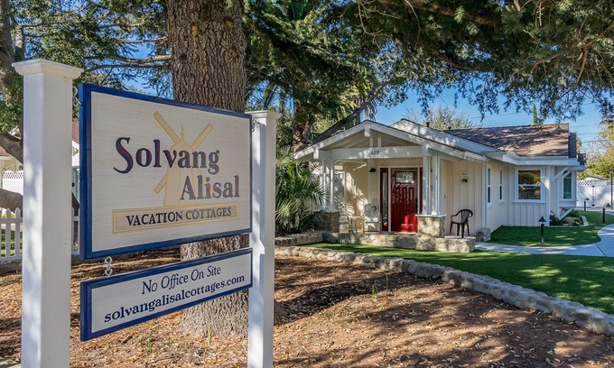 Solvang Cottage | Solvang Alisal Cottages Orchid #4