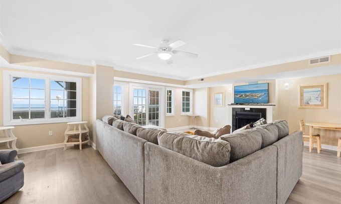 Ocean City Condo | Somerset on 2nd - Gorgeous Condo right on the Historic OCMD Boardwalk!