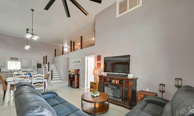 Somerton House | Somerton Home with Fireplaces - Near Casino!