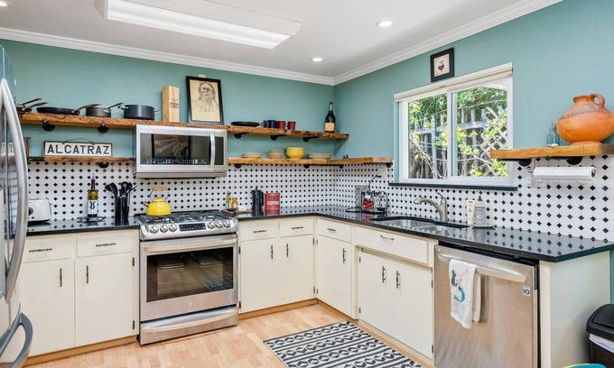 San Luis Obispo House | Somm's Getaway- 10 mins to SLO & wineries