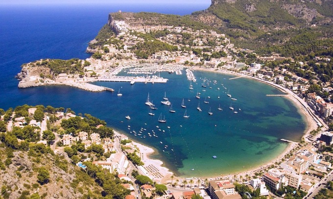 Soller House | Son Bota, traditional Mallorquin home with swimming pool in the heart of Soller