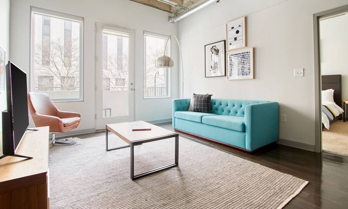 SoNo Apartment | Sonder at 549 Peachtree | Two-Bedroom Apartment w/ Parking
