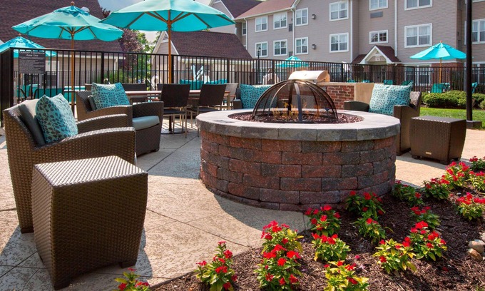 Bethlehem Hotel | Sonesta ES Suites Allentown Bethlehem Airport