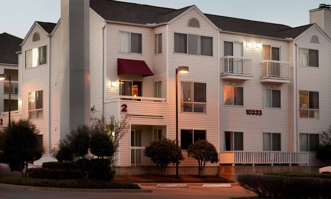 North Dallas Hotel | Sonesta ES Suites Dallas Central Expressway