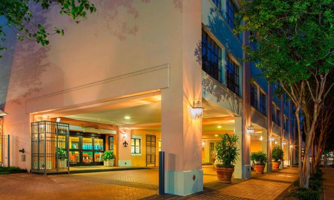 Arts/Warehouse District Hotel | Sonesta ES Suites New Orleans Convention Center