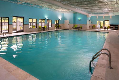 Donelson Hotel | Sonesta Select Nashville Airport Suites