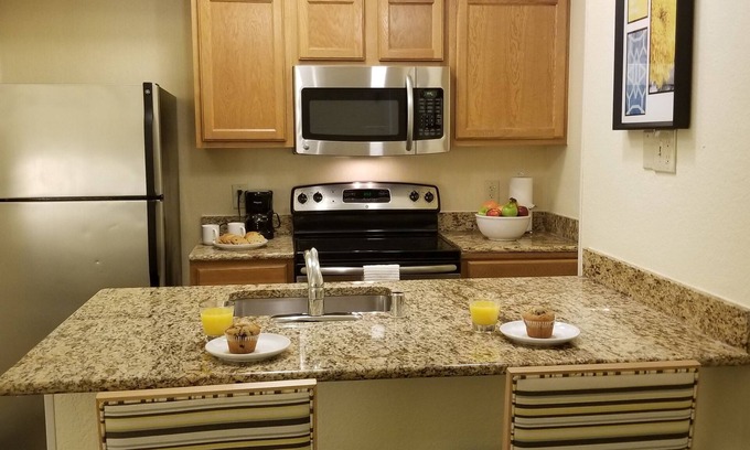 White Station Hotel | Sonesta Simply Suites Memphis East Poplar Pike ​