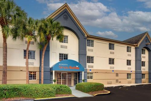 Doral Hotel | Sonesta Simply Suites Miami Airport Doral