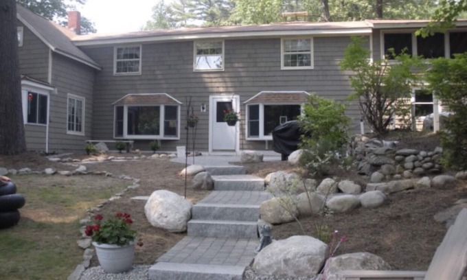 South Casco House | Songo River Lodge: A retreat with access to Sebago Lake, Brandy Pond, Long Lake.