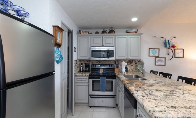 Sandy Beach Condo | Sonoran Spa N305 - 1 BR Next to the Pool, High Speed Wi-Fi - Beachfront Upper Floor Luxury Condo