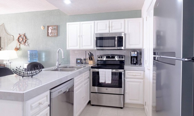 Sandy Beach Condo | Sonoran Spa N502 - 1 BR Next to the Pool, High Speed Wi-Fi - Beachfront Upper Floor Luxury Condo