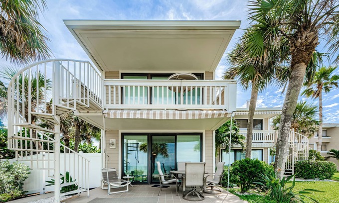Belleair Beach Condo | Sonrisa 1 - | Beachfront Condo in Belleair Beach