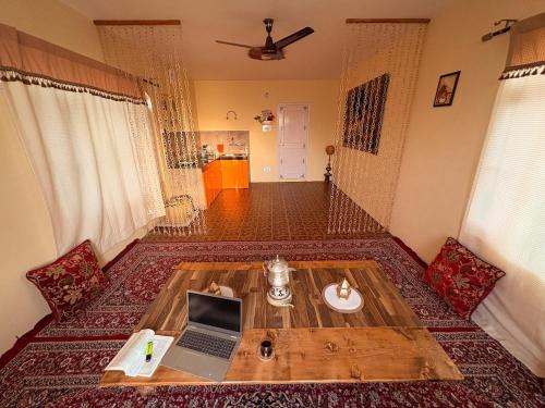 Srinagar Apartment | Sonzal Heritage -Serene Stay with Kashmiri Vibes