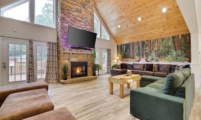 Tafton House | Soose Manor | Spa | BBQ | Games | Bar | Near Lake