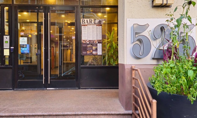 West Poplar Apartment | Sosuite 2BR Apt w W/d, Gym, On-site Restaurant