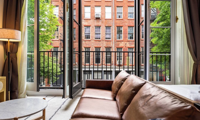 Old City Apartment | Sosuite at The Loxley - Old City