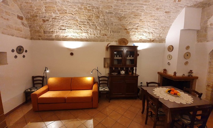 Sammichele di Bari Apartment | Sotto L'arco House