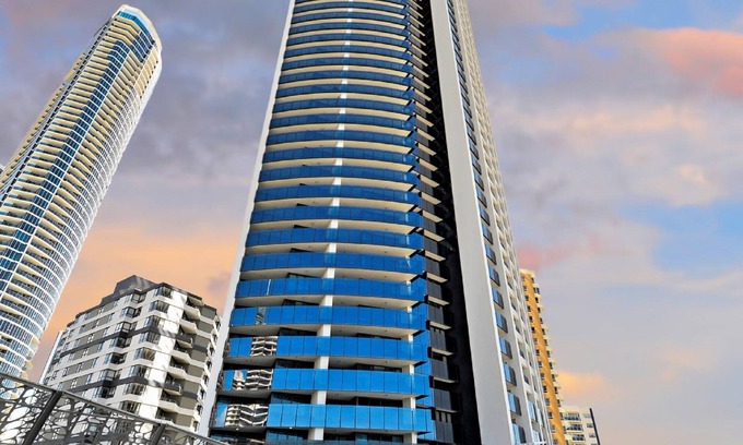 Surfers Paradise Hotel | Soul Surfers Paradise - GCLR
