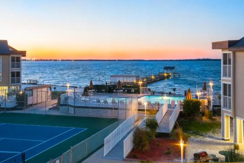 Pensacola Beach Resort | Soundside Holiday Beach Resort