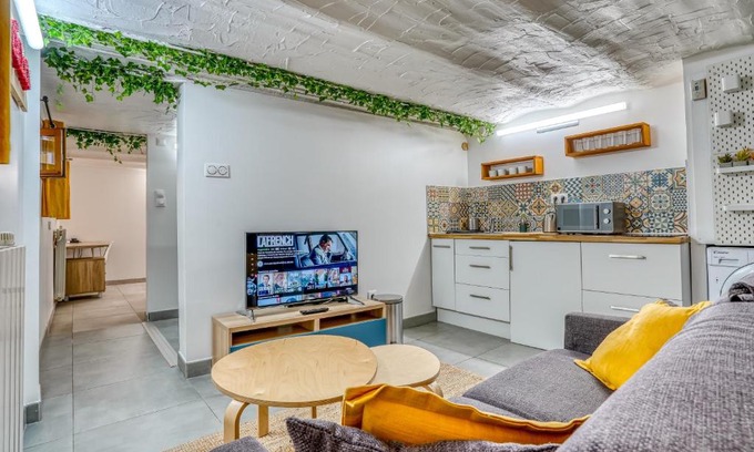 Aubervilliers Apartment | Sous-sol aménagé 32m2 - Proche Paris