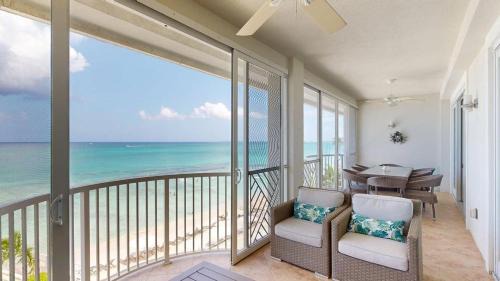 Seven Mile Beach Apartment | South Bay Beach Club #20 - 4 Bedroom 4 Bathroom Unit