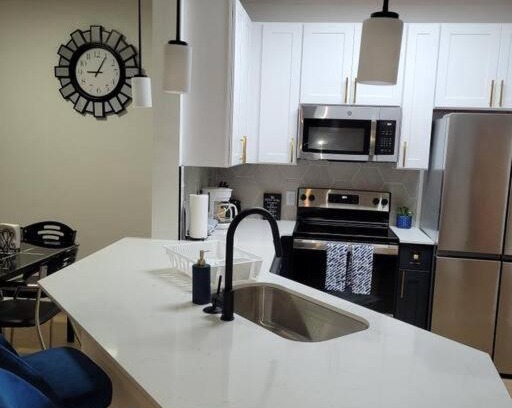 Brown Road Apartment | South Charlotte’s Cozy & Modern
