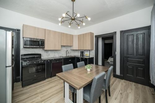 St. Louis Apartment | South City Apt - Wi-Fi and Parking
