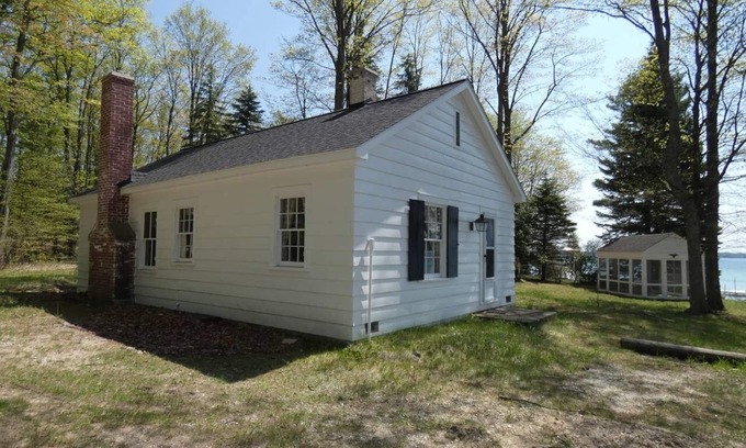 Alden Cottage | South Cottage on Torch Lake