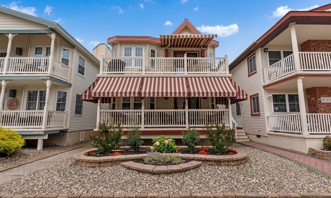 South End Condo | South End Gem, only a block and a half from the beach!