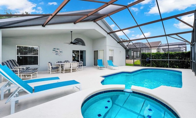 Highgate Park Villa | South Facing Highgate Sunshine (Very Private) Recently Re-Modelled