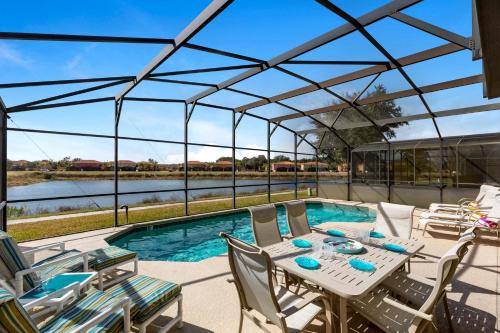 Bellavida House | South Facing Private Pool with Lake View - Bella Vida Resort - Nr Disney