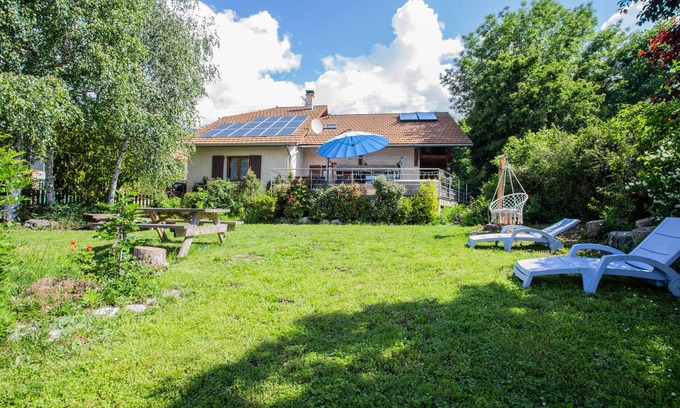 Chorges Villa | South-facing villa, close to shops, lake and mountains