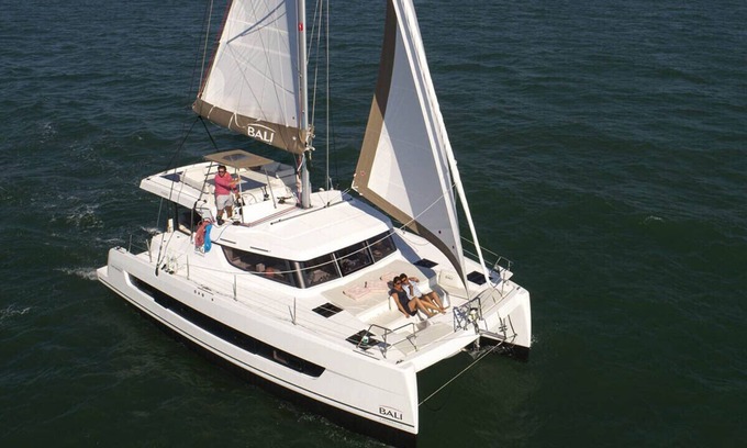 East Fort Lauderdale Boat Rental | South Florida Catamaran Adventure