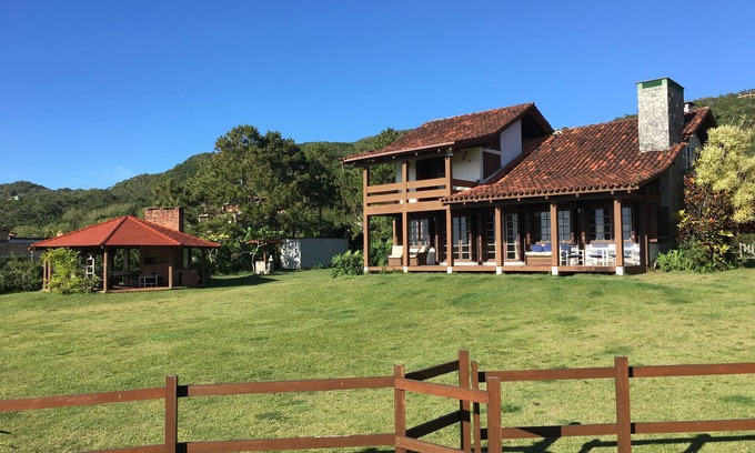 South Region House | SOUTH FRONT OF SILVEIRA BEACH IN GAROPABA