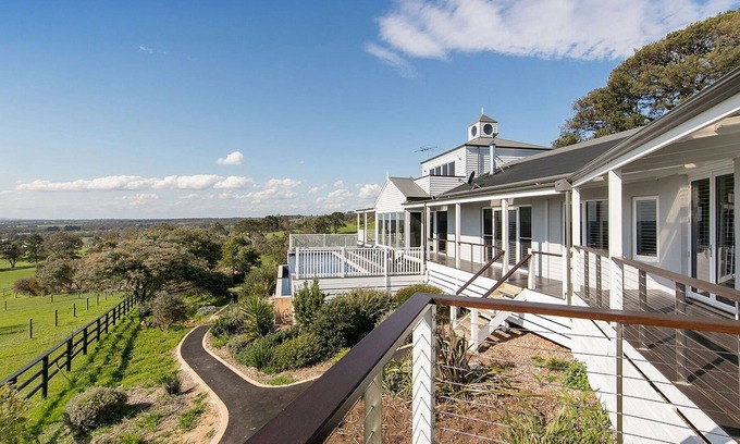 Red Hill House | South Hampton - The Residence