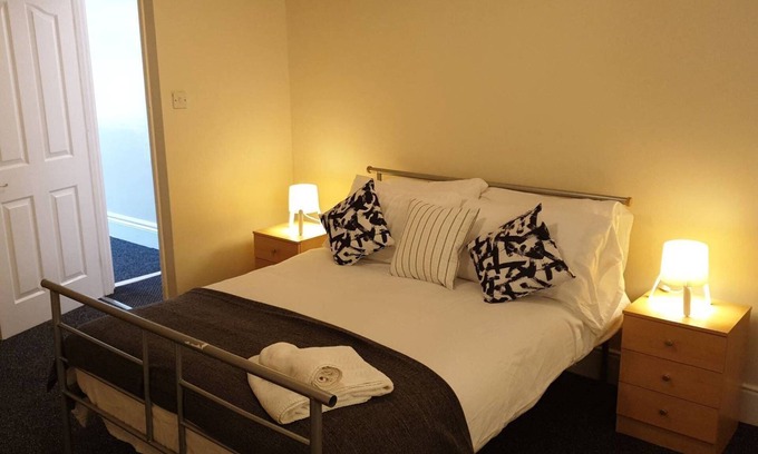 South Shields House | South Shield's Hidden Gem Amethyst 3 Bedroom House