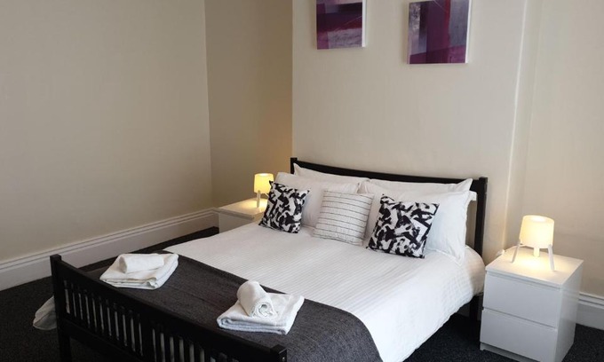 South Shields House | South Shield's Hidden Gem Amethyst 3 Bedroom House Sleeps 6 Guests