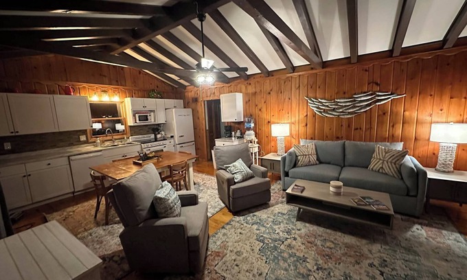 Twin Lake Cabin | South Shore Resort - The Sparrow