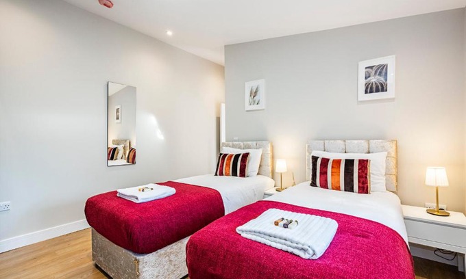 Church End Apartment | South Woodford 2 Bed En-Suite House