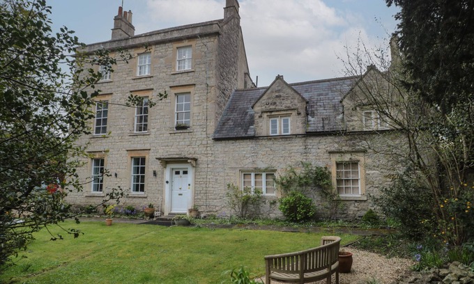Newton St Loe Cottage | SOUTHBANK, pet friendly, character holiday cottage in Bath