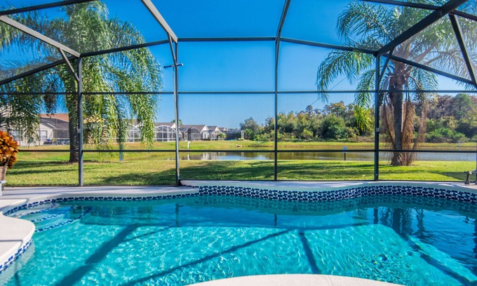 Eagle Pointe South House | Southeast Facing Private Pool,lakeside,3 Br-2 Bath,10 Min-disney, Modern