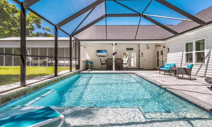 Foley House | Southern Charm Retreat – Relax & Unwind!