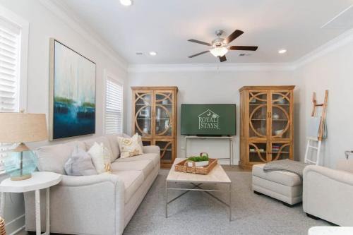 Mount Pleasant House | Southern Charming NEW Home Mins to Beach & Dwntn
